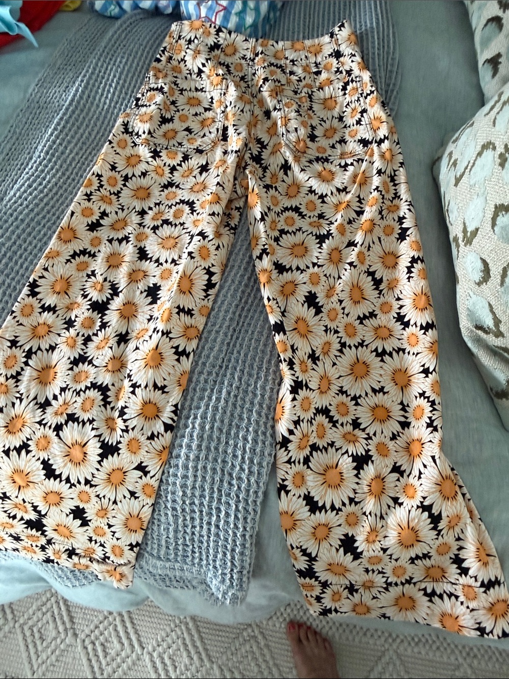 Colette Floral Daisy Wide-Leg pants - Picture 4 of 4